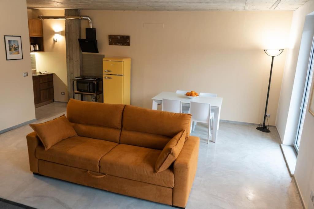 Appartamento Centro Storico Recinto Dei Nobili 4-Private Parking Asti Esterno foto